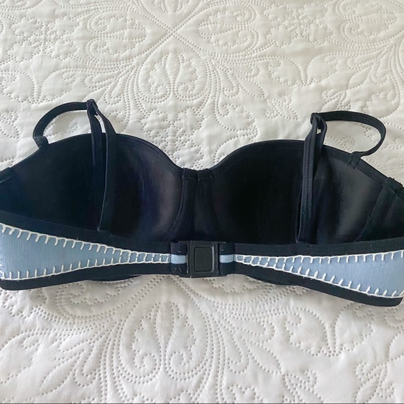 Triangl Swimwear Blue Embroidered Cup Bikini Top Size Small - Picture 4 of 6